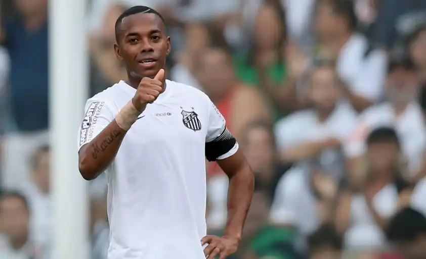Robinho Junior là con trai của cựu danh thủ Robinho Robinho Junior là con trai của cựu danh thủ Robinho